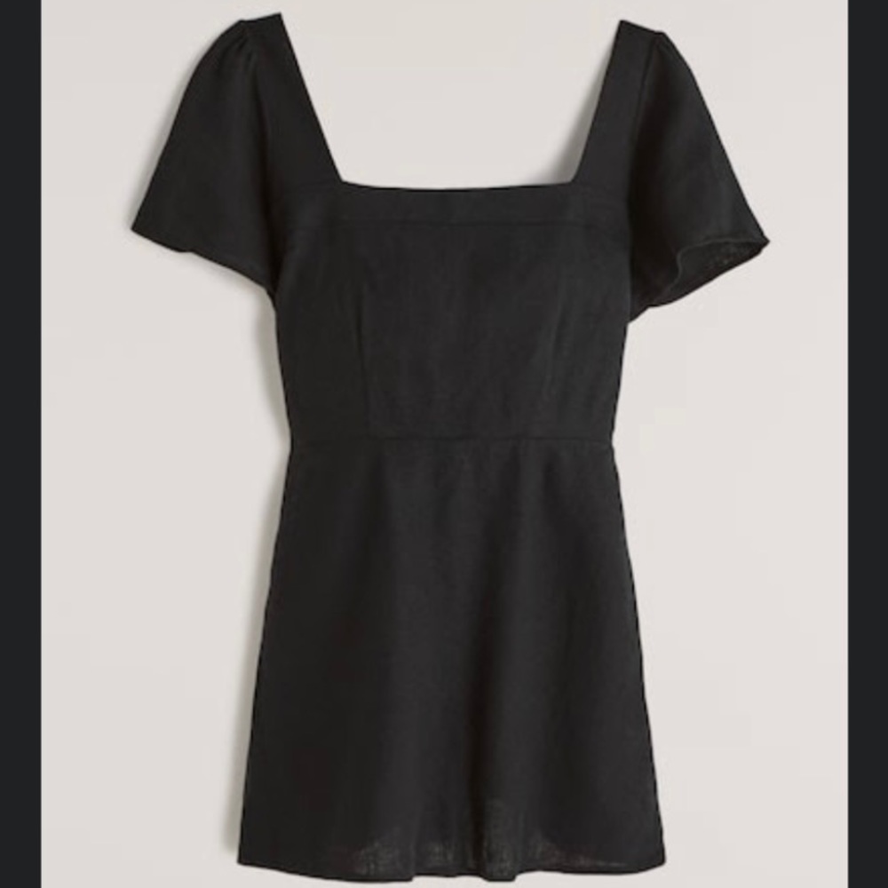 NWT Abercrombie Dress with Shorts (& pockets!)